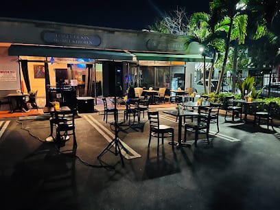 Finger Lickin Mobile Kitchen - Jamaican Restaurant